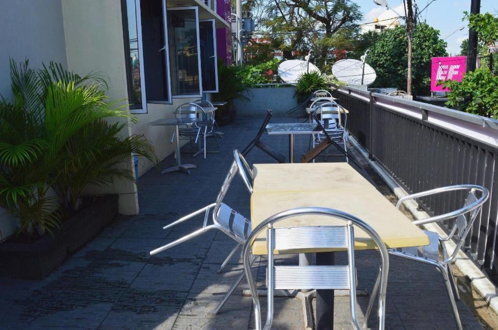 Nutana Hotel Mataram Kültér fotó